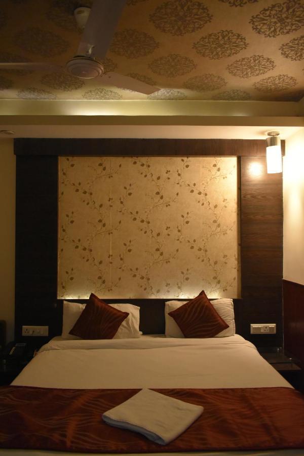 Allāhābād Junction Hotel Galaxy מראה חיצוני תמונה
